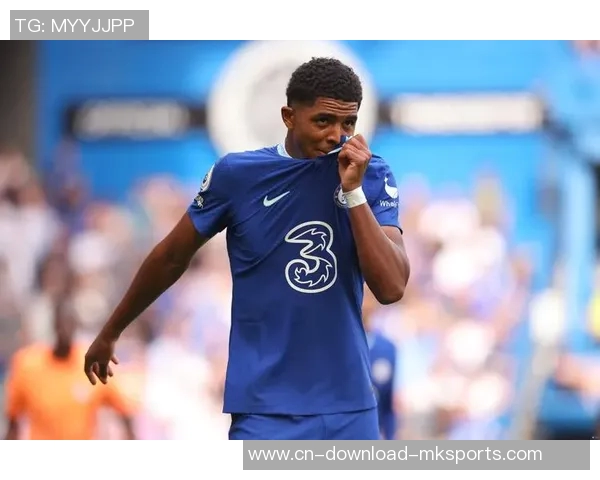 切尔西召回前锋大卫福法纳多家俱乐部争抢这位年轻才俊